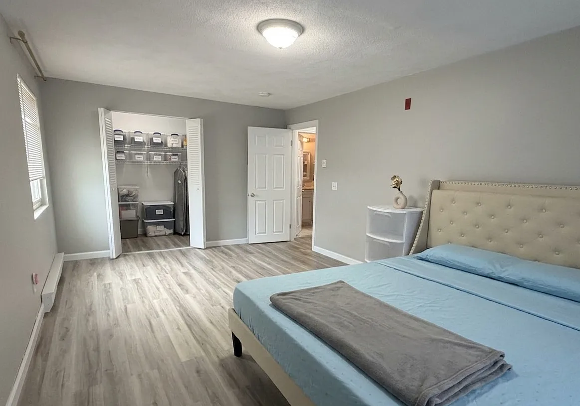 2 bed, 1008 sqft, $2,000 — Photo 3