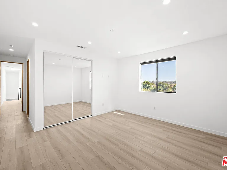 2123 S Cloverdale Ave #1 — Photo 32