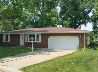2827 E Bluff Ct, Quincy, IL 62305
