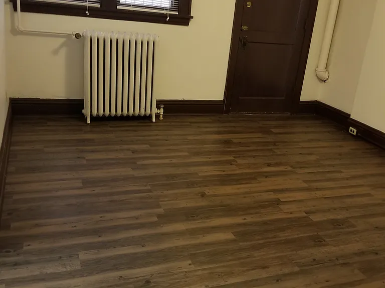 Yale Place Apartments — Photo 12