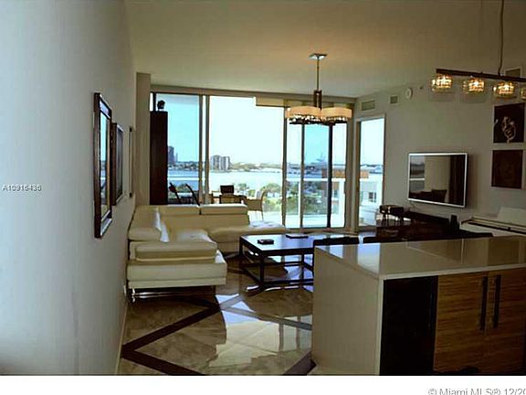 5th image of 2020 N Bayshore Dr APT 806