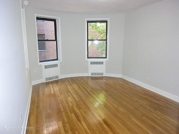 4th image of 3220 Avenue N #D