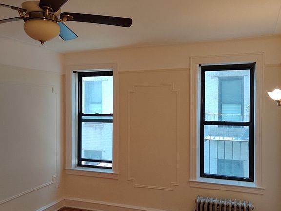 5th image of 41-42 42nd St #3N