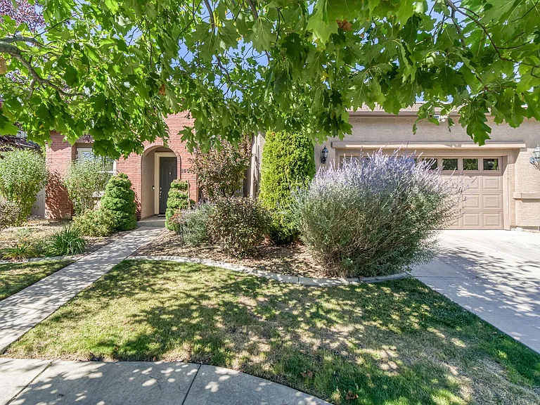 10577 Eagle Falls Way — Photo 4