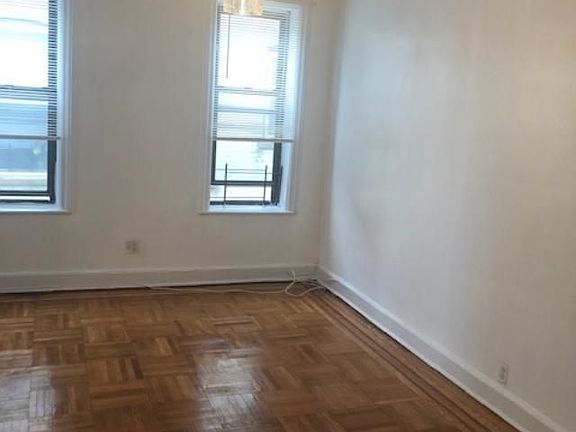 4th image of 1004 Carroll St #2