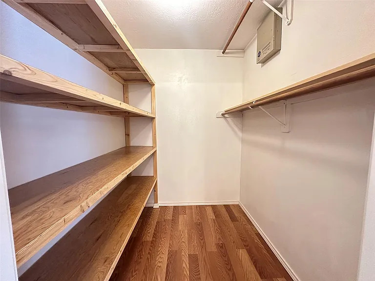 8223 Golf Green Cir — Photo 27