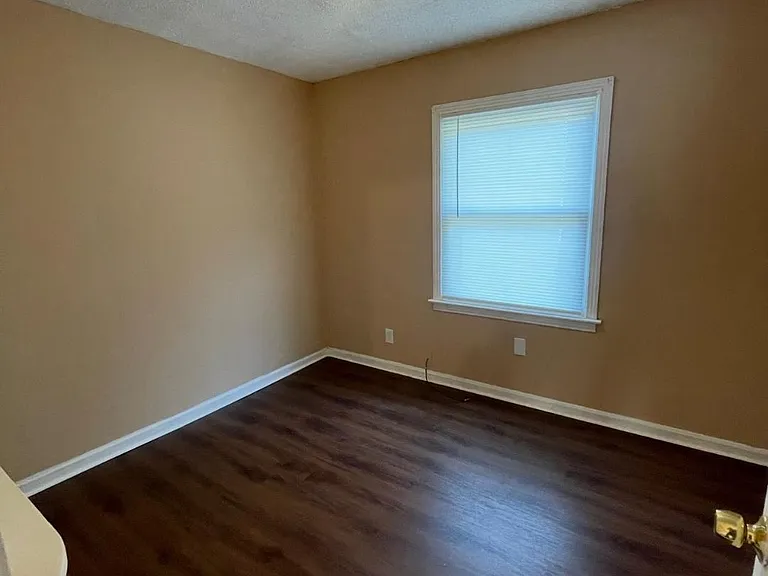 1169 Edgefield Dr SW — Photo 4