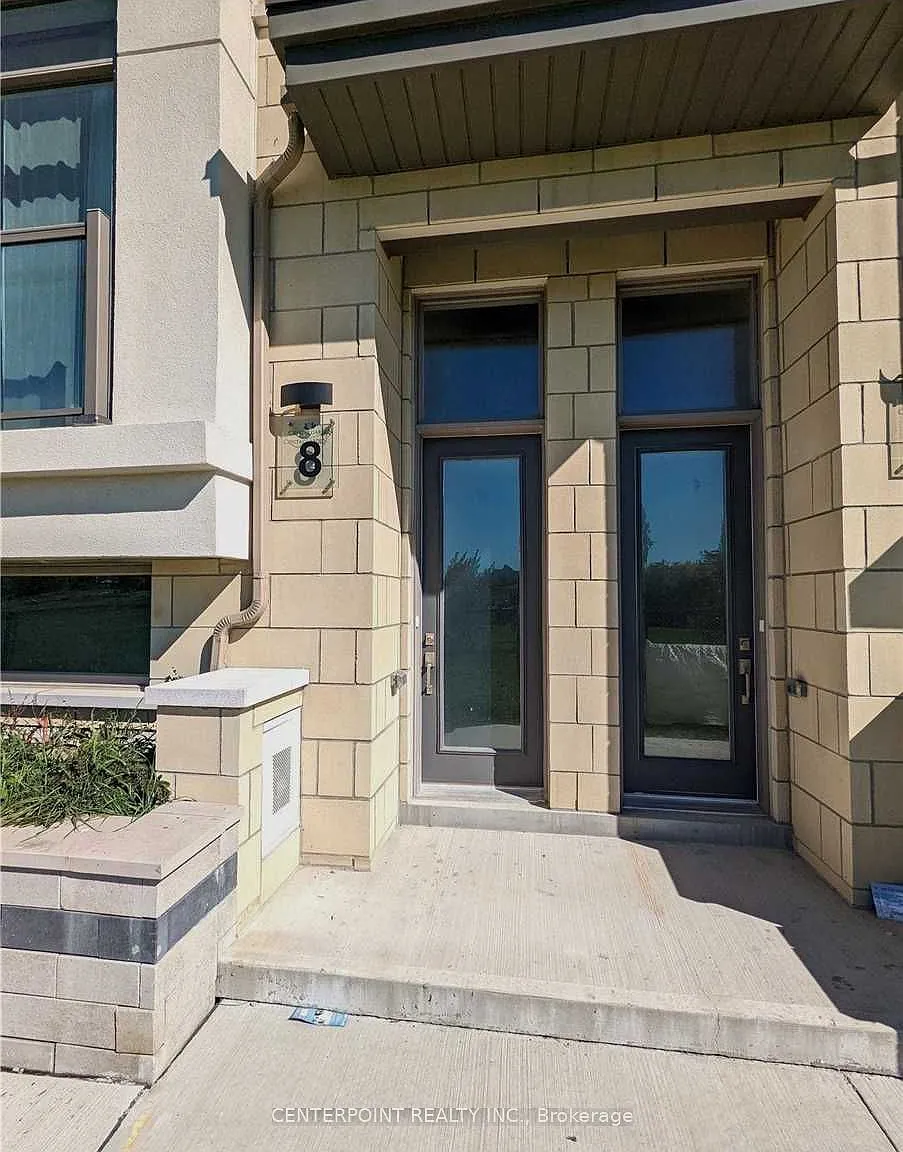 4 bed, $4,300 — Photo 1