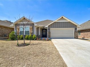 9121 Yassir Blvd, Yukon, OK 73099