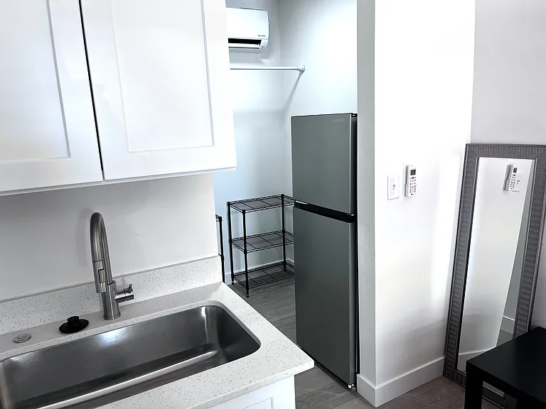 Western Hills Apartments — Photo 15