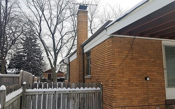 3rd image of 14204 Emerald Ave