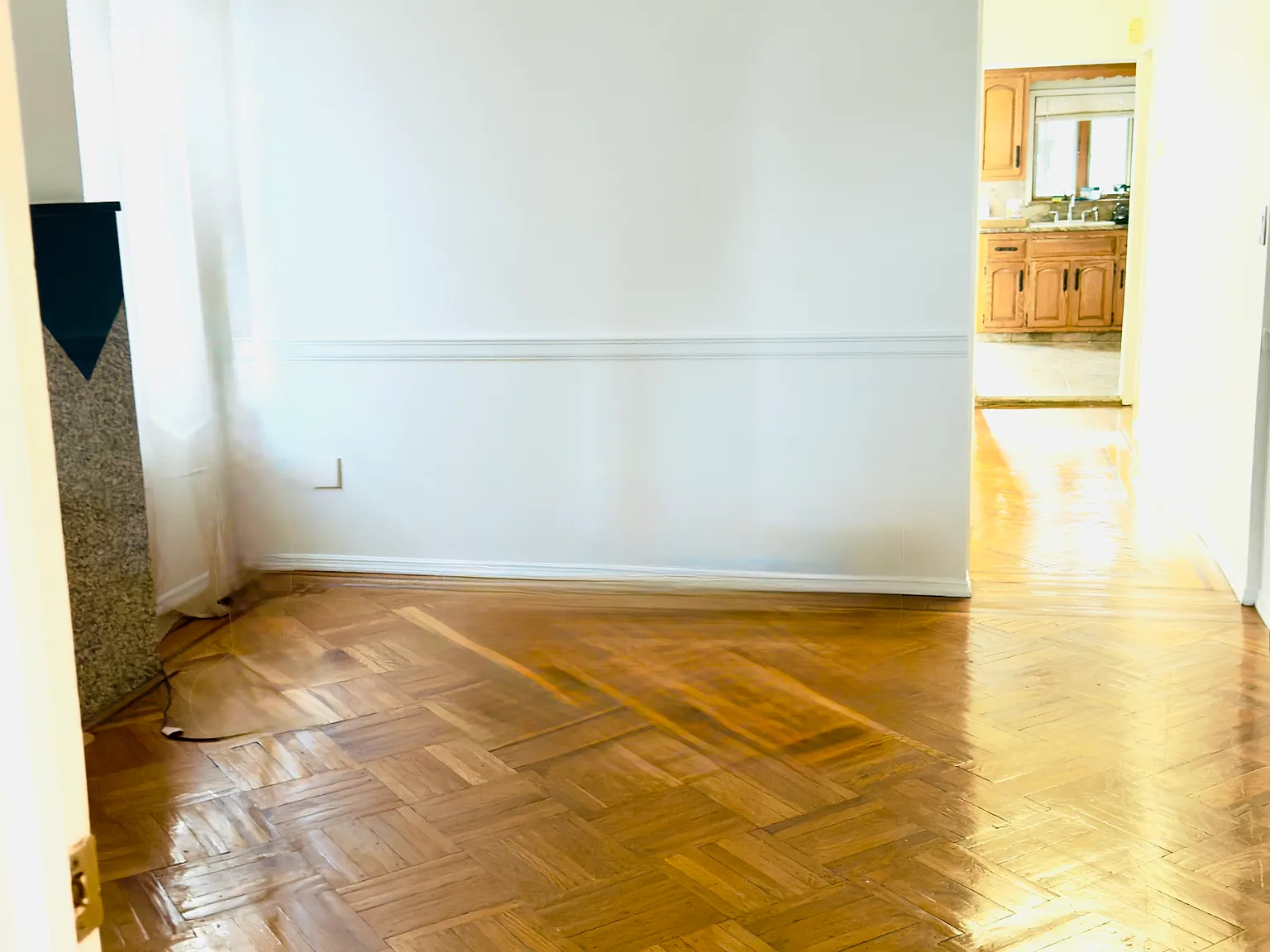 2 bed, 850 sqft, $2,700 — Photo 4