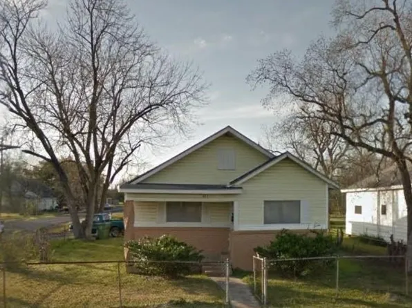 801 13th St, Port Arthur, TX 77640