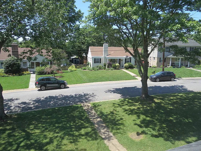 9603 Evergreen St — Photo 30