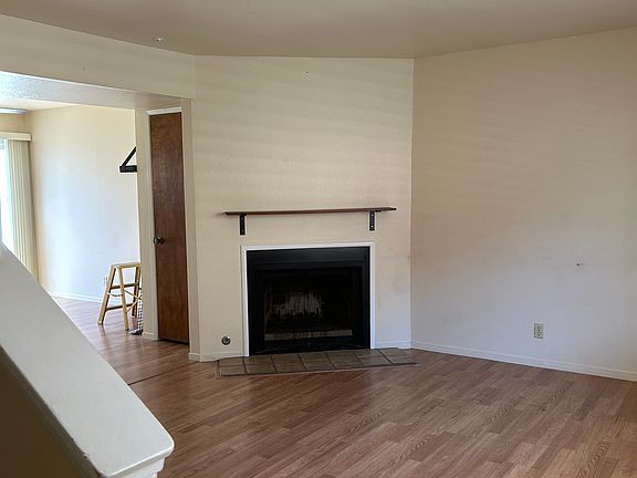 4th image of 355 N Chorro St APT C