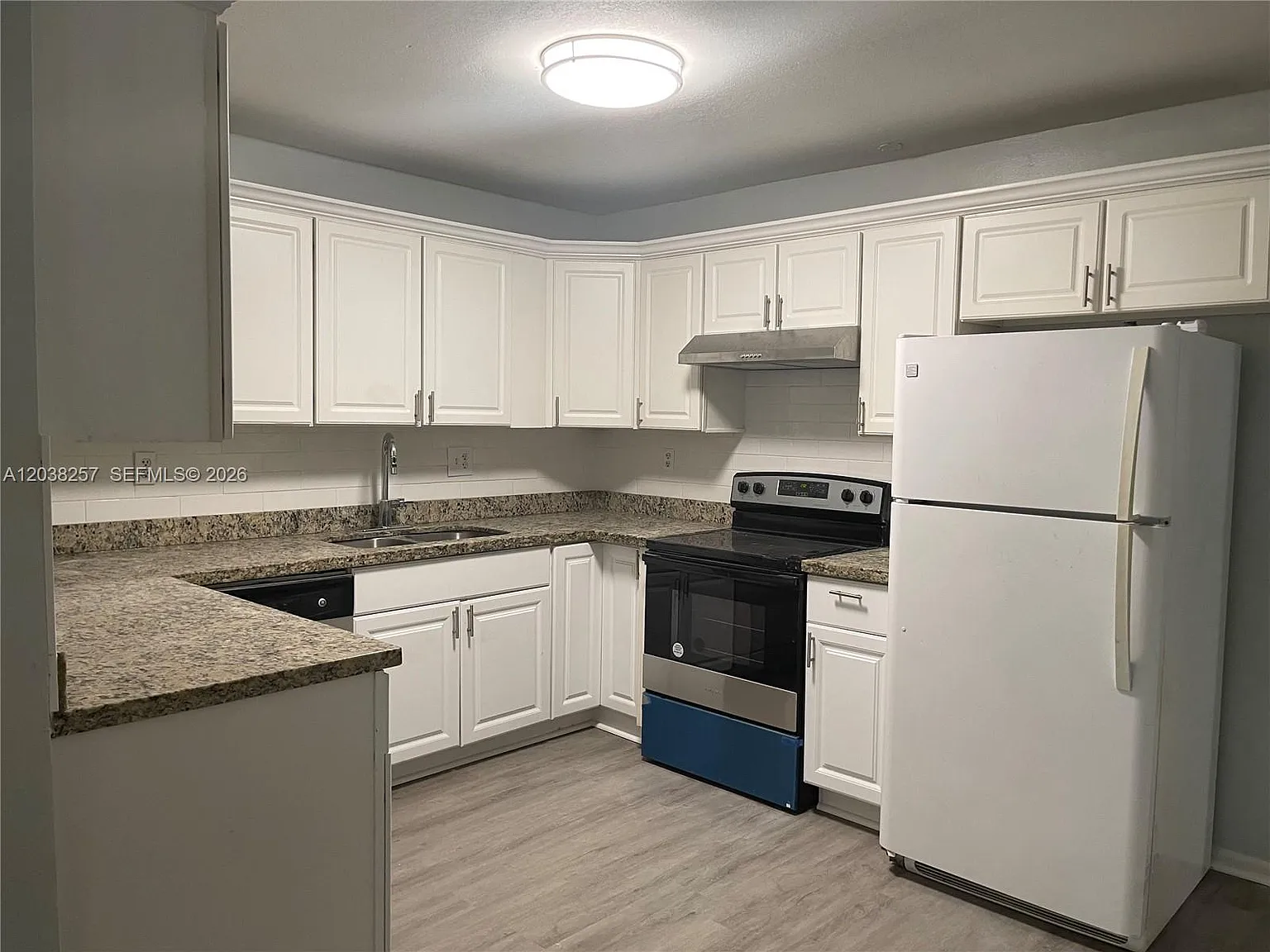 Coral Springs Sub No 1 — Photo 4