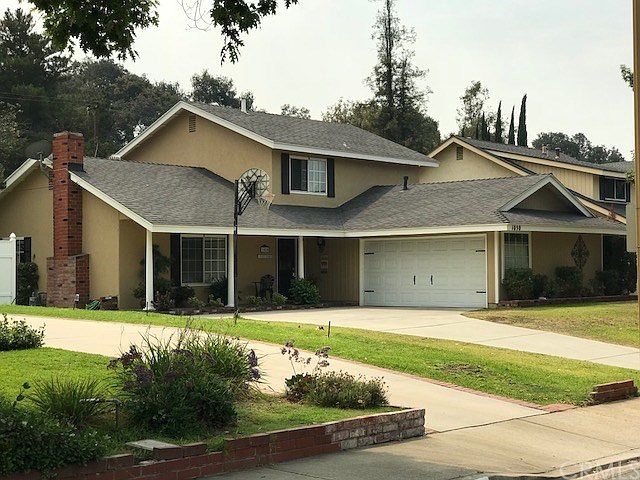 1st image of 1050 Canyon View Dr