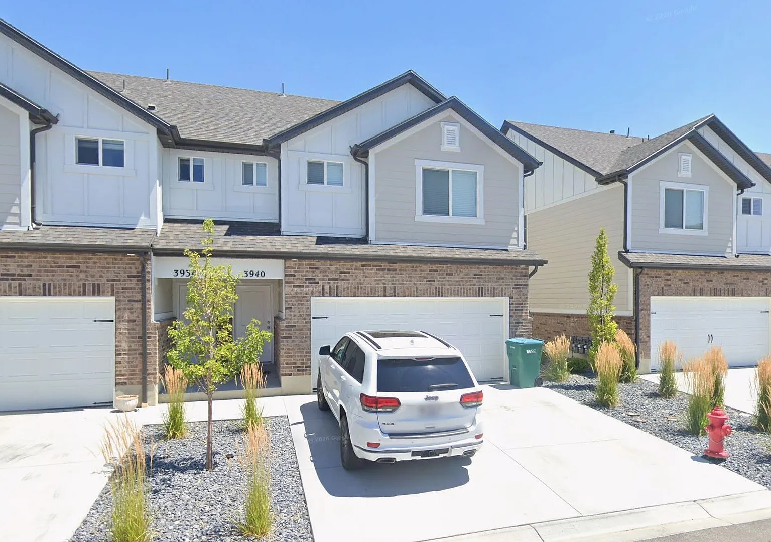 Modern 3 bed 2.5 bath TH for Rent in West Haven! — Photo 1