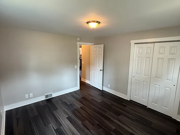 213 Garfield Ave #1 — Photo 12