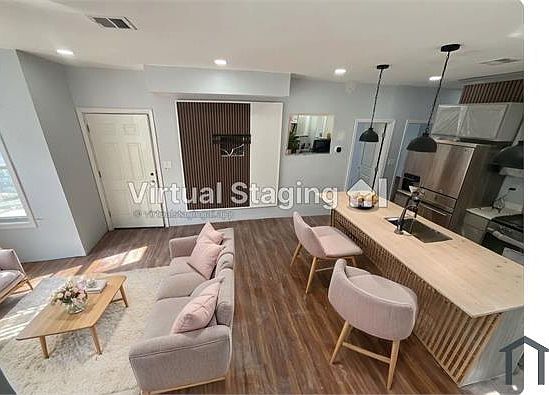 1st image of 17 Pattison St
