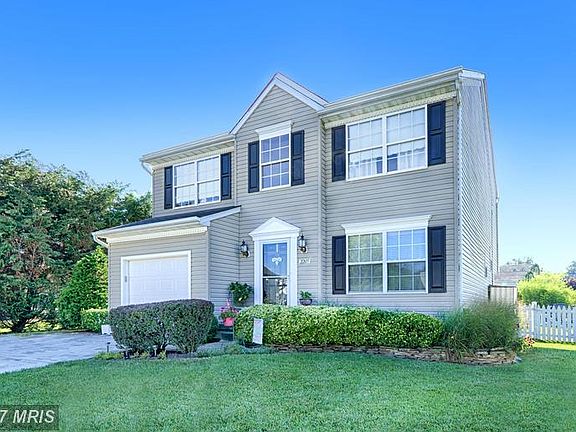 2nd image of 2205 Daly Ct