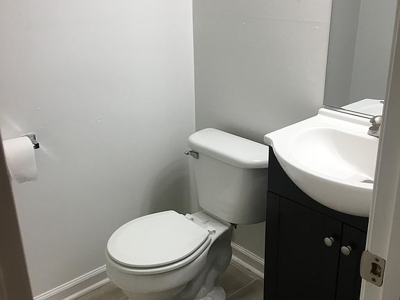 3rd image of 706 Godfrey Dr