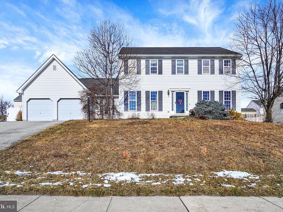 1st image of 16 Rockdale Dr