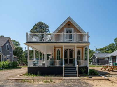 9 Brunswick Ave, Oak Bluffs, MA, 02557