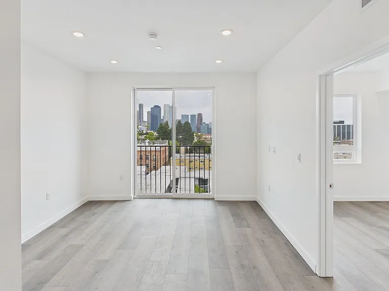 Diamante Apartment Homes — Photo 12