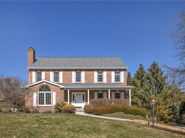 120 Village Dr, Cranberry Township, PA 16066