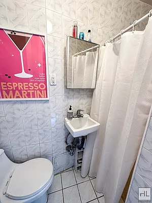 Rented by Highline Residential | media 17