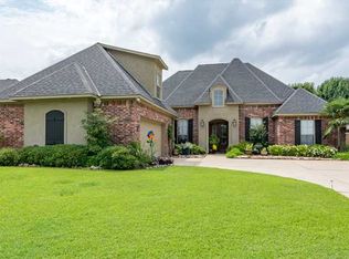 9342 Milbank Dr, Shreveport, LA 71115