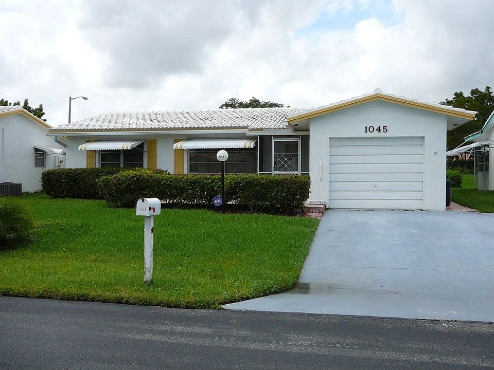 Well cared for, front of home