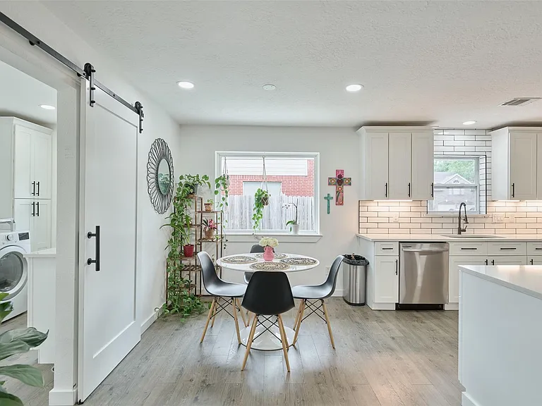 3607 Hickory Hill Ln — Photo 14