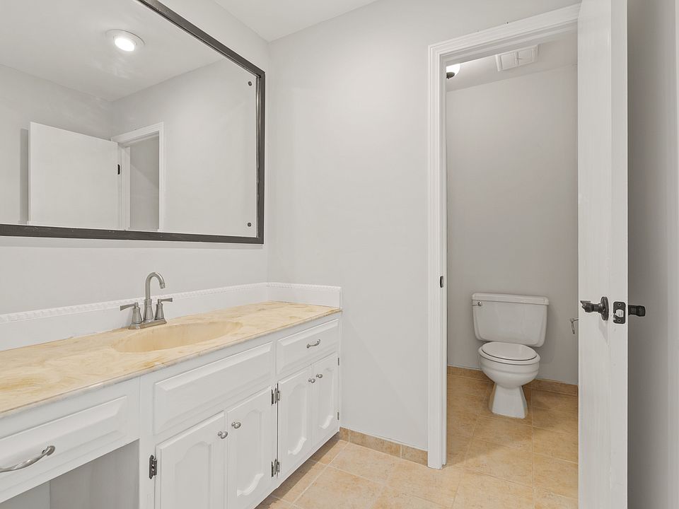 1st image of 9137 W 91st Ter