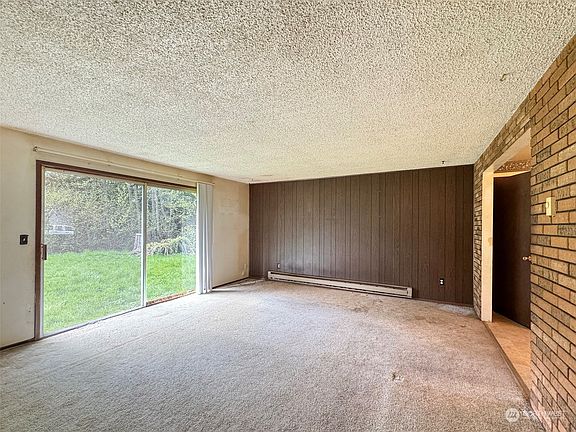 3rd image of 2422 W Hennessy Lane