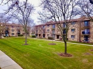 244 Klein Creek Ct APT 1A, Carol Stream, IL 60188