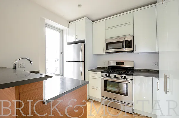 Rented by Brick&Mortar | media 25