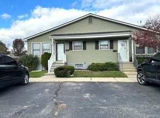 2840 Roundtree Blvd, Ypsilanti, MI 48197