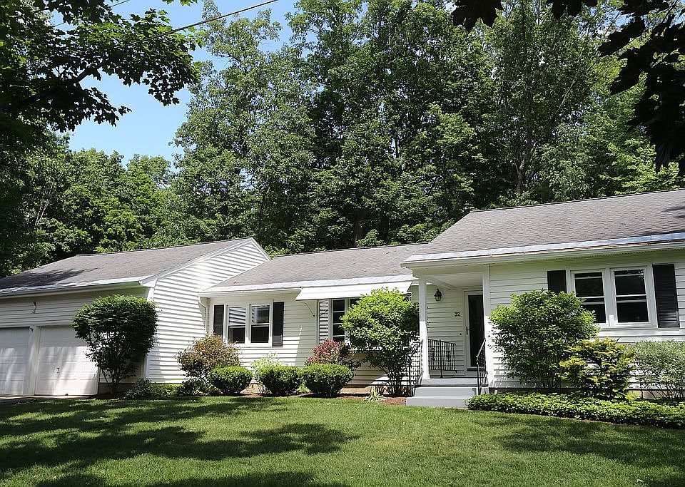 1st image of 32 Patricia Ln