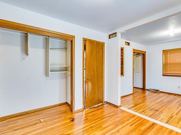 5th image of 2635 S Hiram Ave