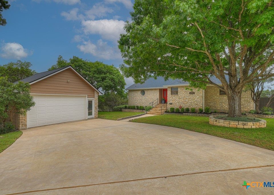1st image of 605 High Oaks Rd