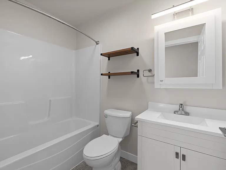 Ponderosa Apartments — Photo 10