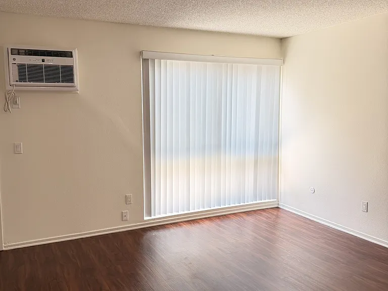 Concord Square Apartments — Photo 30