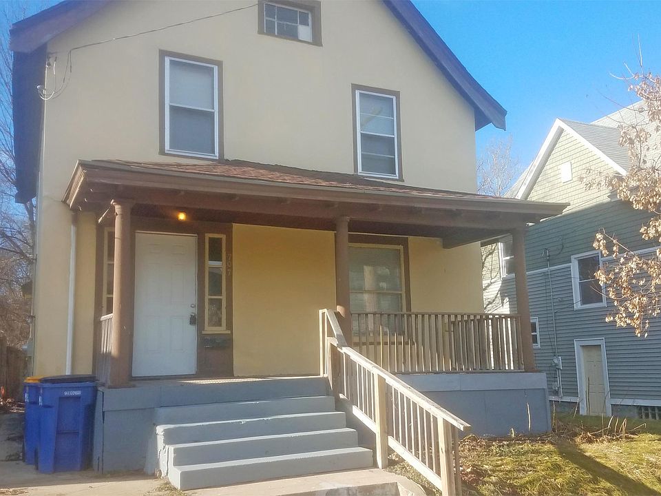 1st image of 707 Fuller Ave SE