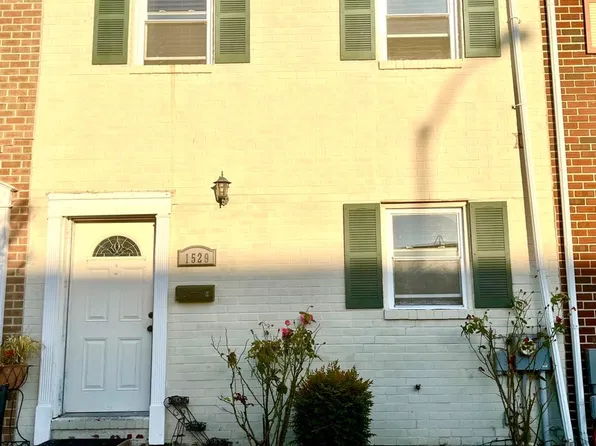 1529 Roosevelt Dr, Sharon Hill, PA 19079