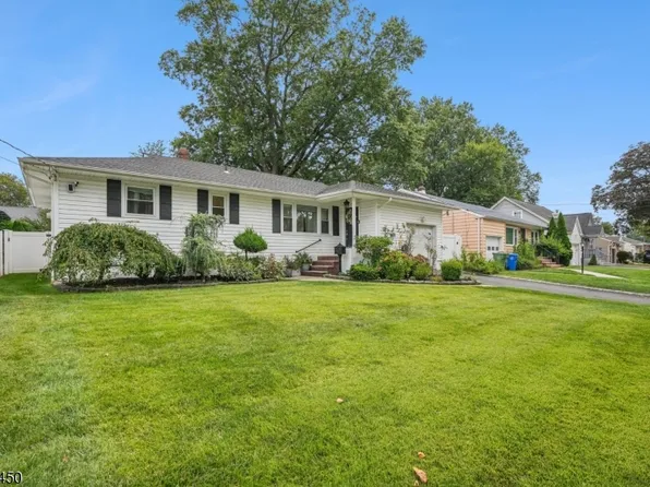 601 Birchwood Rd, Linden City, NJ 07036