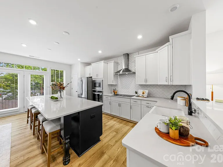 236 Judson Ave — Photo 14