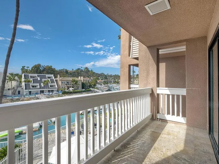 4705 Marina Dr #10 — Photo 27