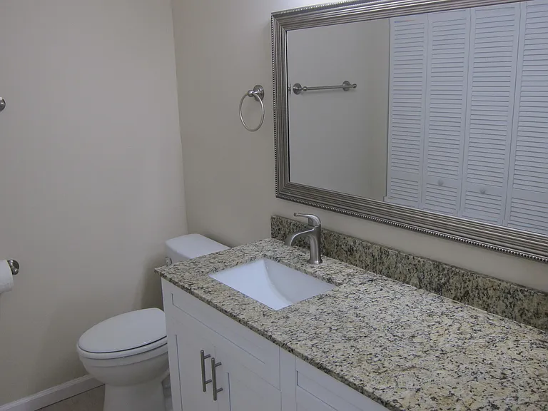1517 Woodbridge Lakes Cir — Photo 10